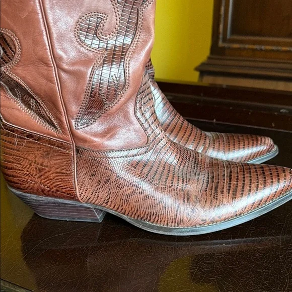 Brown Women’s Leather Western Cowboy Country Boots, 9.5M - Picture 2 of 12